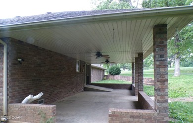 Enjoy golf course views from this spacious 3-bedroom, 2-bath - photo 3