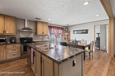 Welcome to this beautifully 2021-built double-wide home offering - photo 12