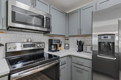 Elegance and convenience unite in this stunning 3-bedroom - photo 13