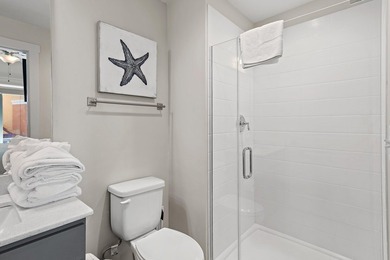 Elegance and convenience unite in this stunning 3-bedroom - photo 27