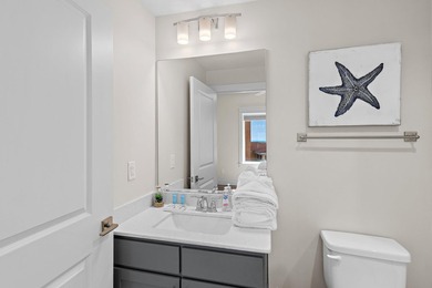 Elegance and convenience unite in this stunning 3-bedroom - photo 28