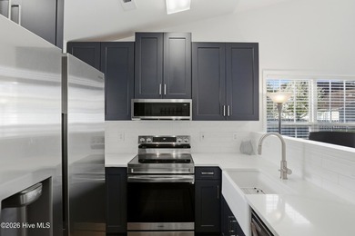 Experience the ultimate Wilmington lifestyle in this stunningly - photo 4