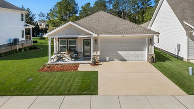 A must-see in Freeport! This 3-bedroom, 2-bath home with a flex - photo 40
