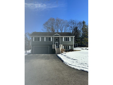 Slocum Lake Home For Sale in Wauconda Illinois