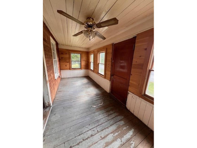 2-3 bedroom home located in a great neighborhood and convenient - photo 16