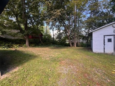 2-3 bedroom home located in a great neighborhood and convenient - photo 23