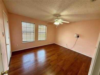 NEW PRICE!!!!! This Spacious 3-bedroom, 2-bath home located in a - photo 11