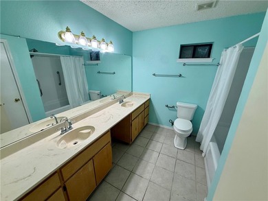 NEW PRICE!!!!! This Spacious 3-bedroom, 2-bath home located in a - photo 13