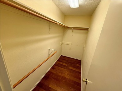 NEW PRICE!!!!! This Spacious 3-bedroom, 2-bath home located in a - photo 14