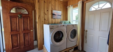 Heart of Les Cheneaux! Immaculate waterfront home on Snows - photo 16