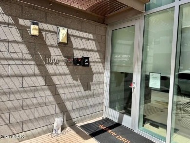 Find comfort in the heart of Old Town Scottsdale. This sleek