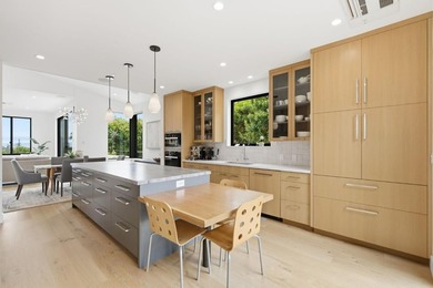 An inspiring, contemporary masterpiece. This custom built home - photo 11