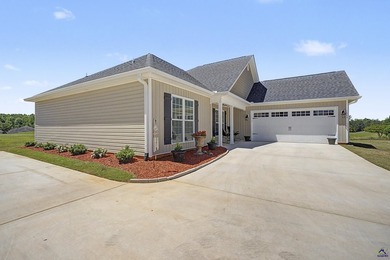 Welcome home to easy living and resort-style amenities in this - photo 3