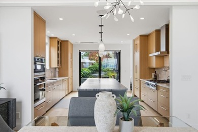 An inspiring, contemporary masterpiece. This custom built home - photo 15