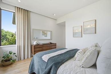 An inspiring, contemporary masterpiece. This custom built home - photo 25