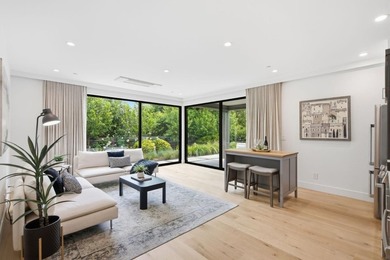 An inspiring, contemporary masterpiece. This custom built home - photo 28