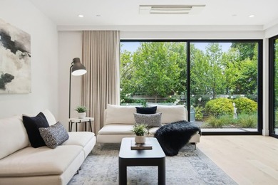 An inspiring, contemporary masterpiece. This custom built home - photo 29