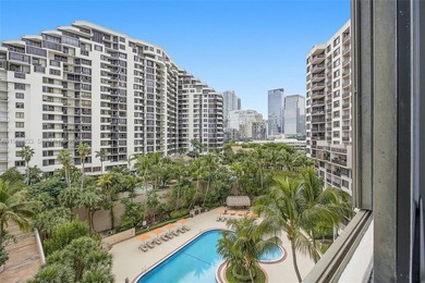 Beautifully remodeled 2-bedroom, 2-bath residence in Brickell