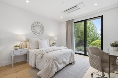 An inspiring, contemporary masterpiece. This custom built home - photo 32