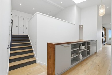 An inspiring, contemporary masterpiece. This custom built home - photo 39