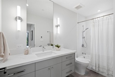 An inspiring, contemporary masterpiece. This custom built home - photo 40