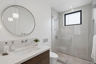 An inspiring, contemporary masterpiece. This custom built home - photo 41