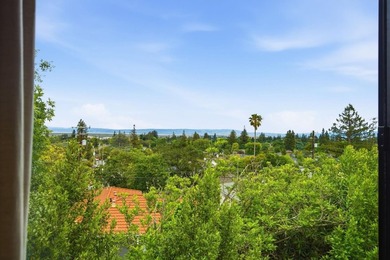 An inspiring, contemporary masterpiece. This custom built home - photo 42