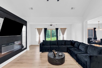 *All appliances, furniture, and living room TV to remain upon - photo 6