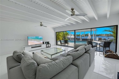 Experience unparalleled views of Indian Creek island from this - photo 2