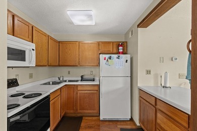 Turn Key Wisconsin River/Lake Petenwell waterfront cabin in a - photo 19