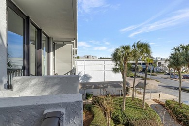 Renovated and rental-ready, this third-floor Bayside at - photo 24