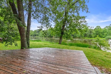 Turn Key Wisconsin River/Lake Petenwell waterfront cabin in a - photo 36