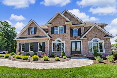 Luxury living awaits in the prestigious Glenmaura community - photo 3