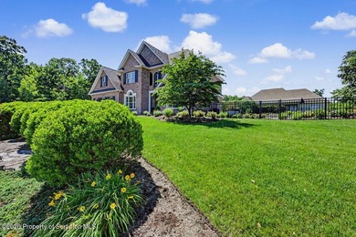 Luxury living awaits in the prestigious Glenmaura community - photo 10