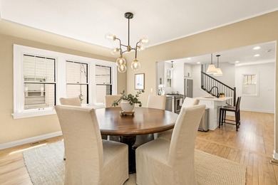 Whitefish Bay charm meets modern luxury in this stunning - photo 2