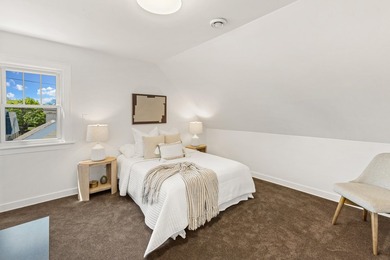 Whitefish Bay charm meets modern luxury in this stunning - photo 9