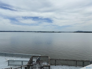 Weiss Lake Condo For Sale in Centre Alabama