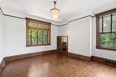 Welcome to this timeless Highland Park gem, where classic - photo 8
