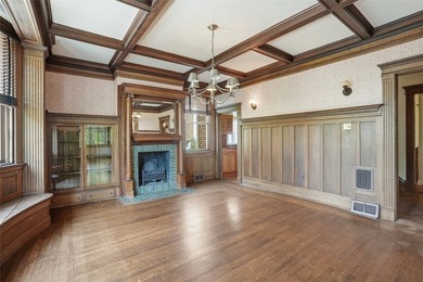 Welcome to this timeless Highland Park gem, where classic - photo 10