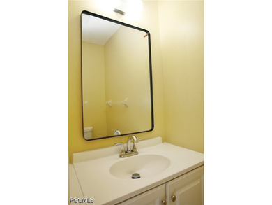 A beautifully maintained townhouse located in one of Cape - photo 12