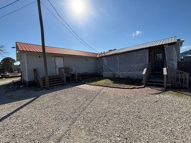 ATTENTION INVESTORS!! Excellent location center of commercial - photo 12