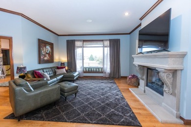 Set along the 16th fairway at Rivercut Golf Course, this