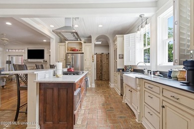 A Rare Gulf Coast Treasure Where Timeless Charm Meets Modern - photo 14