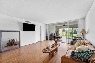 Top floor corner unit with panoramic views of the golf course - photo 11