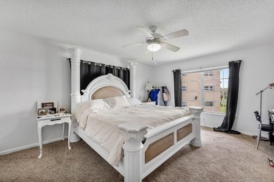 Top floor corner unit with panoramic views of the golf course - photo 14