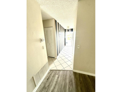 Very nice 2 Bedroom 2 Bath Villa, located very quiet and - photo 4