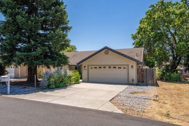 This sweet 1,513 sq. ft. Lake California home is turning heads - photo 1