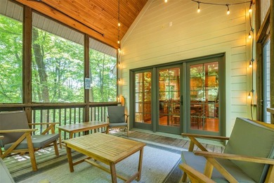Exceptional lakefront living with room for everyone! This 5BR/3 - photo 10