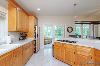 Welcome to this exquisite property located in the desirable - photo 17