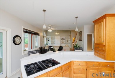 Welcome to this exquisite property located in the desirable - photo 19